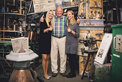 Gottlieb Dangel with his granddaughters in the Dangel museum